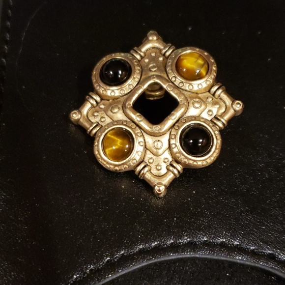 Pendant - Picture 1 of 3